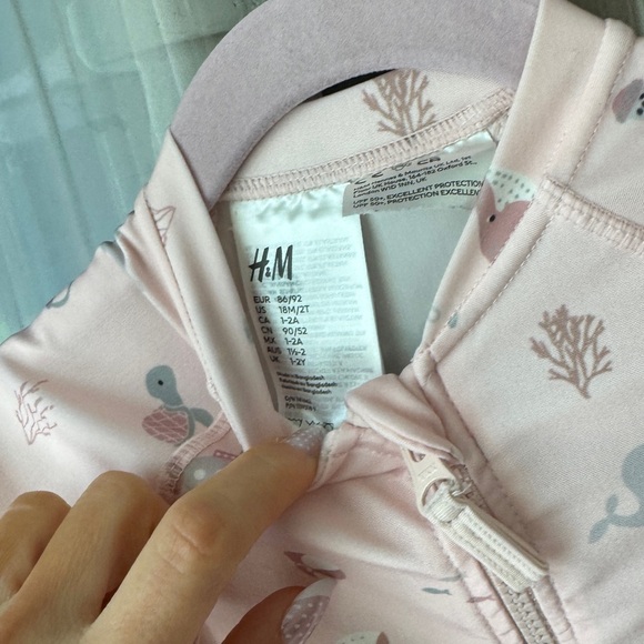 H&M rashguard one piece swimsuit romper long sleeve toddler girl zipper ocean - Picture 3 of 6